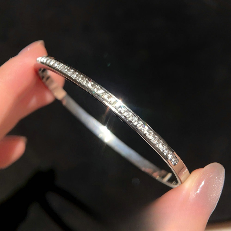 Shiny Zircon Bracelet