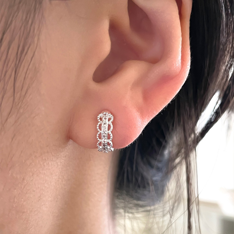 Lace Heart Ear Clasp